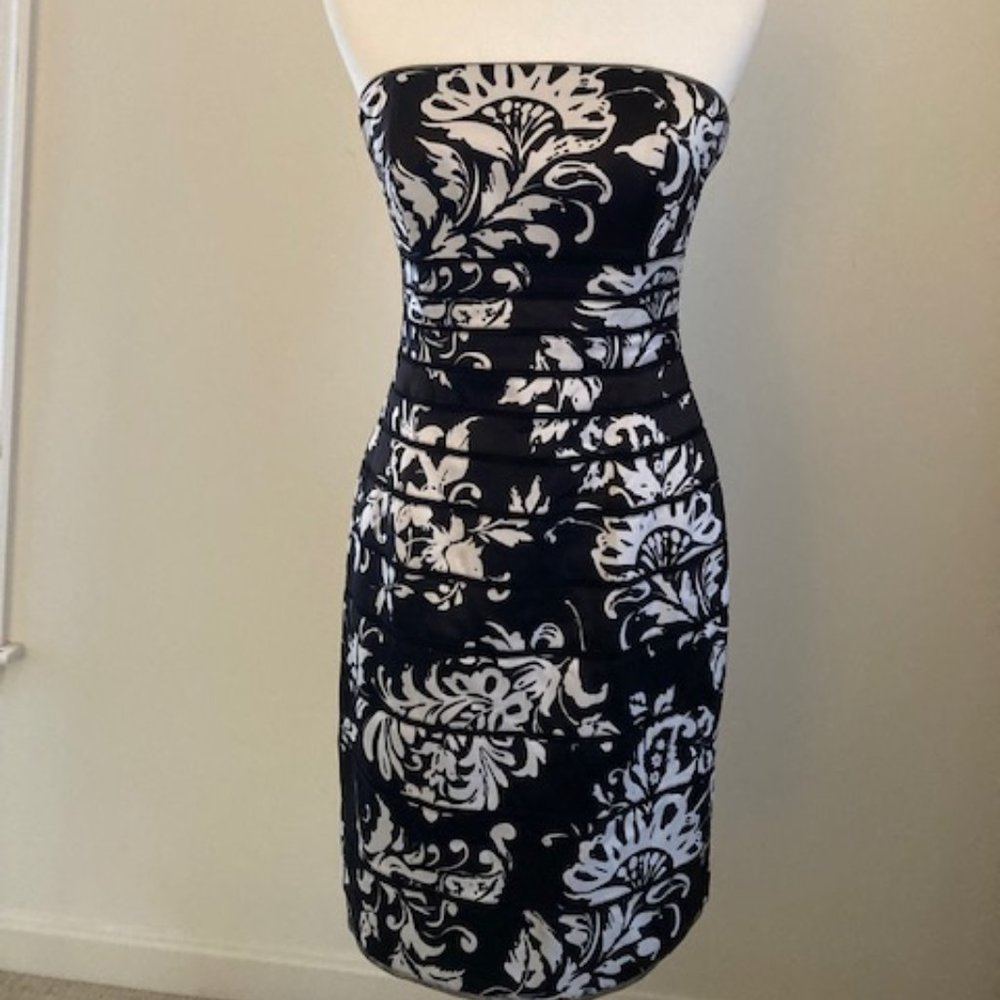 White House Black Market strapless dress